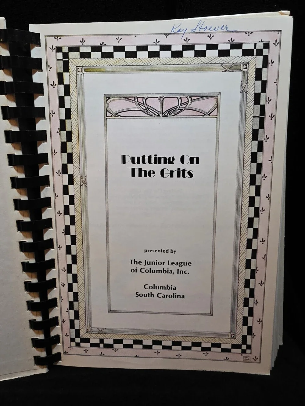 Vintage Putting On The Grits Junior League Columbia SC Southern Cookbook